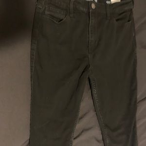 HOLLISTER HIGH RISE JEANS